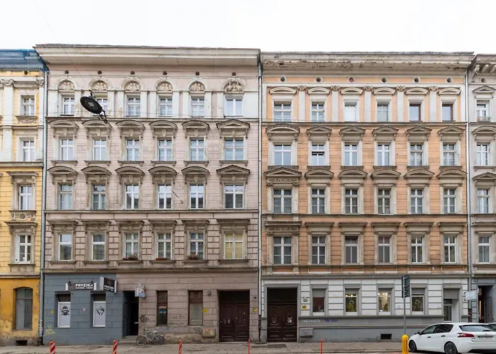 Апартаменти Standard With Mezzanine By Bookinghost